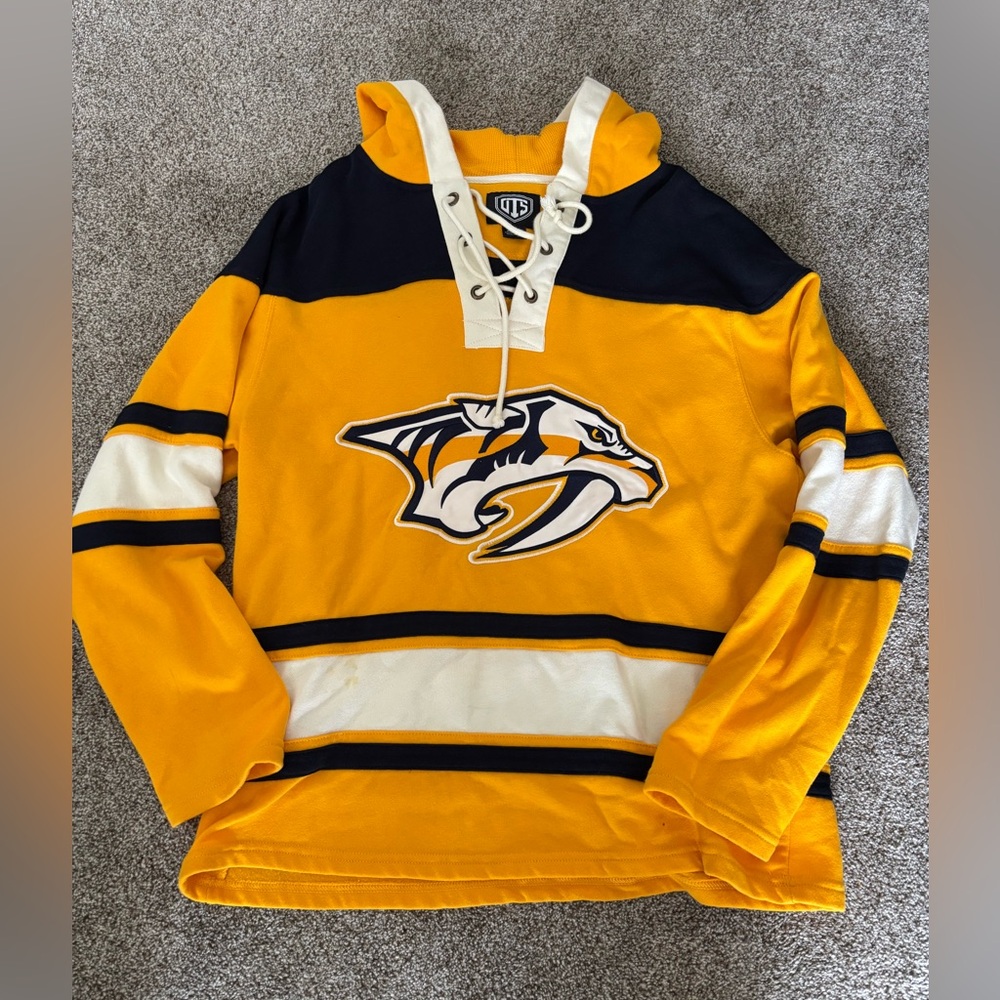 Nashville Predators Hoodie